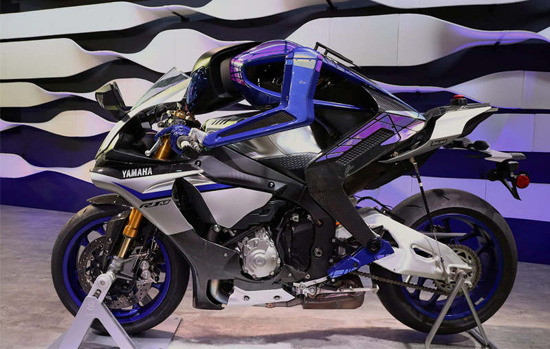 Yamaha presented Motobot