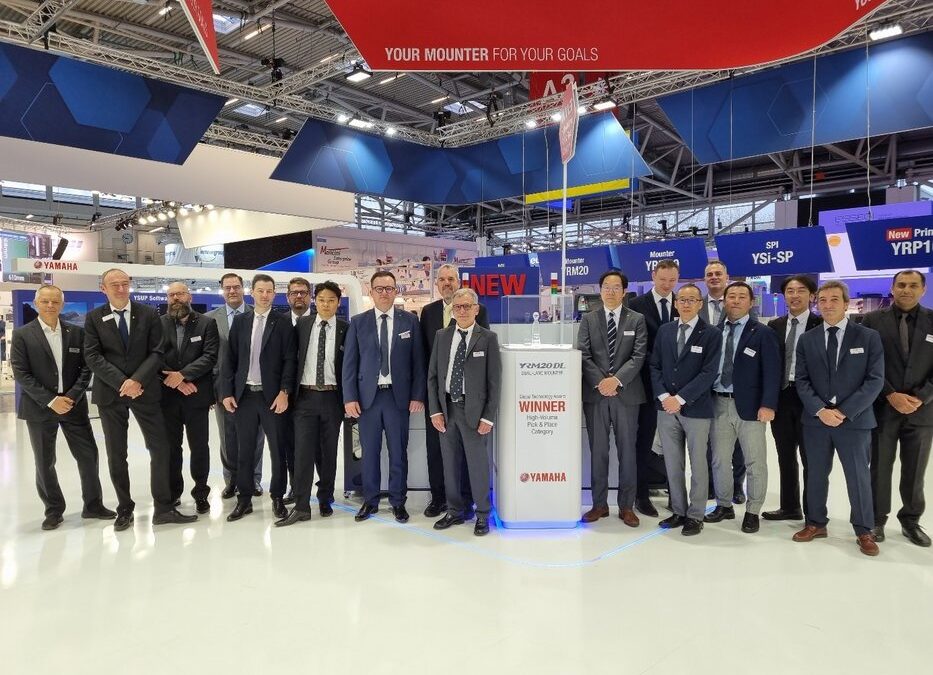 Yamaha Robotics presents award-winning high-performance YRM20 dual lane machine
